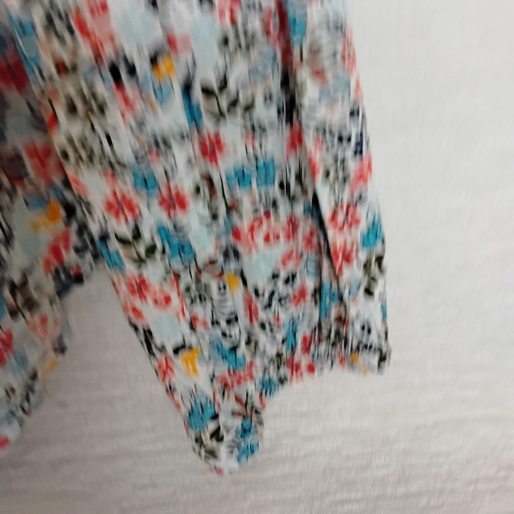 St. John's Bay 1x Plus Multicolor Floral Blouse - Picture 8 of 9